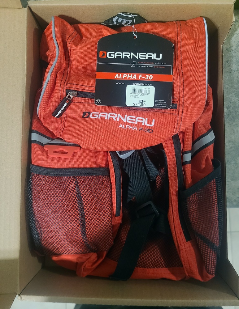 Louis Garneau Alpha F-30 Bike Backpack Bag in RED
